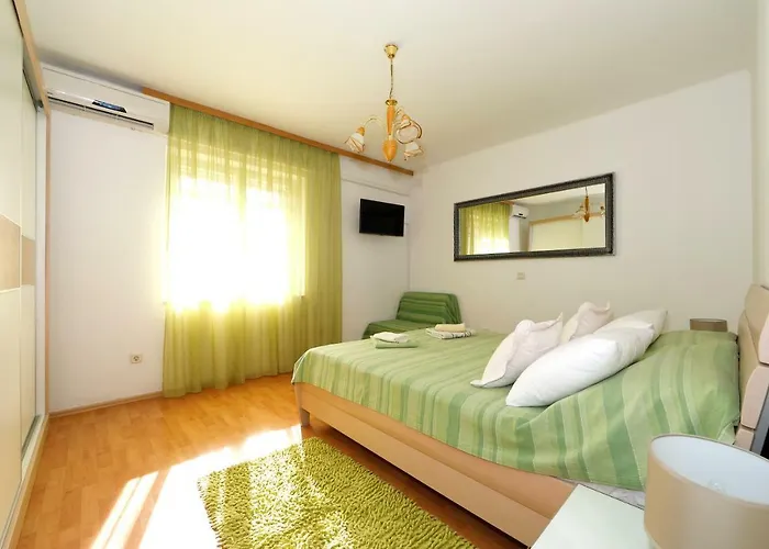 Apartmani Darinka Апартаменты Башка-Вода